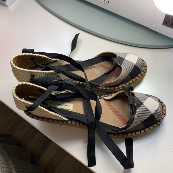 Burberry wedges - Picture 1 of 2